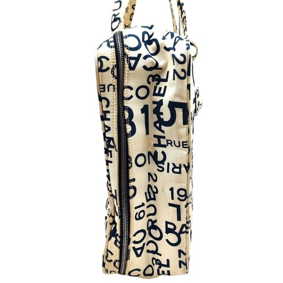 Authentic CHANEL Rue Cambon Travel Bag Vintage White & Navy Canvas - Picture 3 of 11